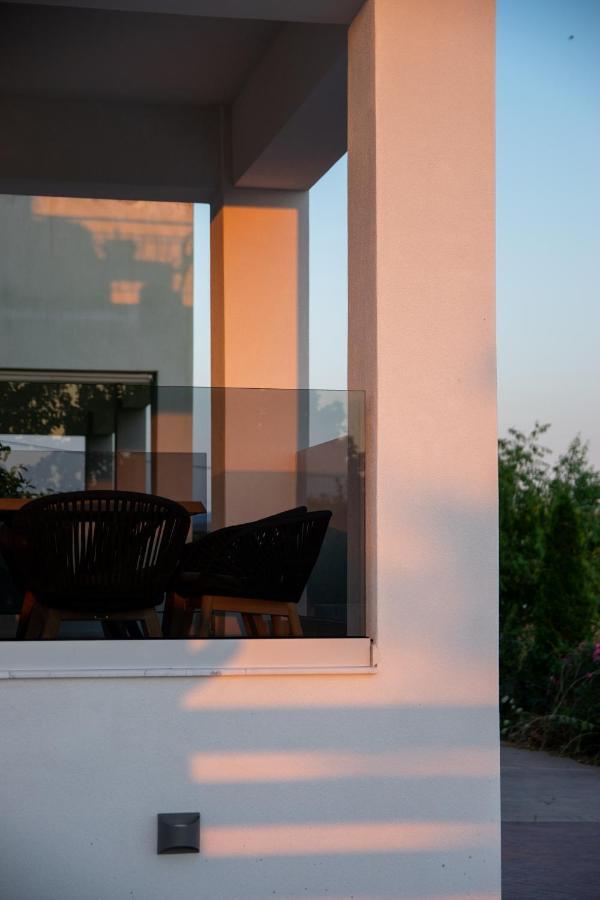 ניקיטי Sithoniars Melora Luxury Apartment מראה חיצוני תמונה