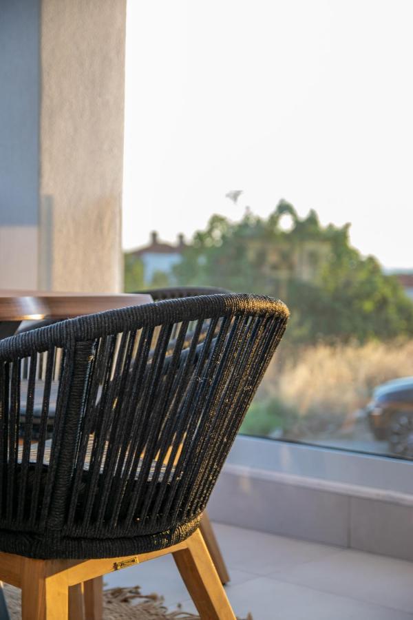 ניקיטי Sithoniars Melora Luxury Apartment מראה חיצוני תמונה